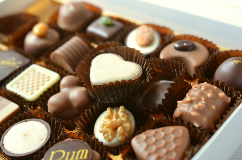 confiserie-LA BRIGUE-min_chocolates_food_candy_calories_nibble_chocolate_heart-782043